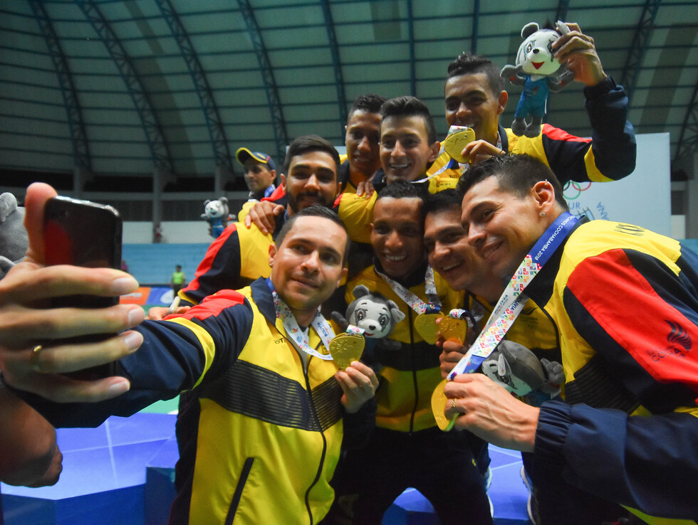 Felicitan a Bolivia por canchas de primer nivel
