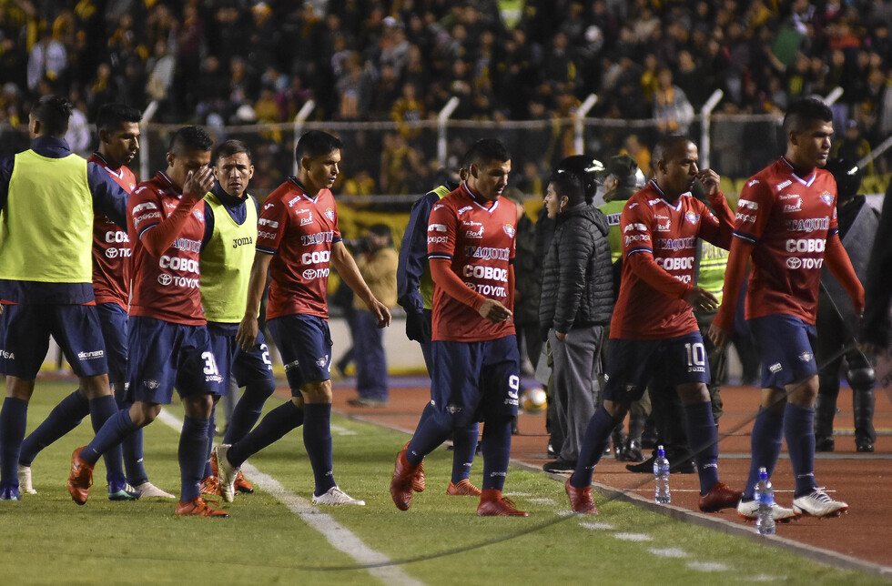 Wilstermann busca corregir problemas en los laterales