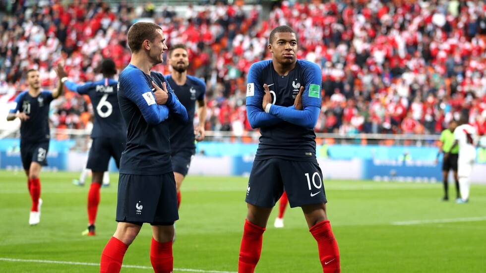 Una Francia serena deja fuera a Perú