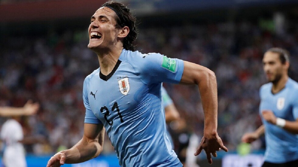Uruguay se impone a Portugal con un doblete de Cavani