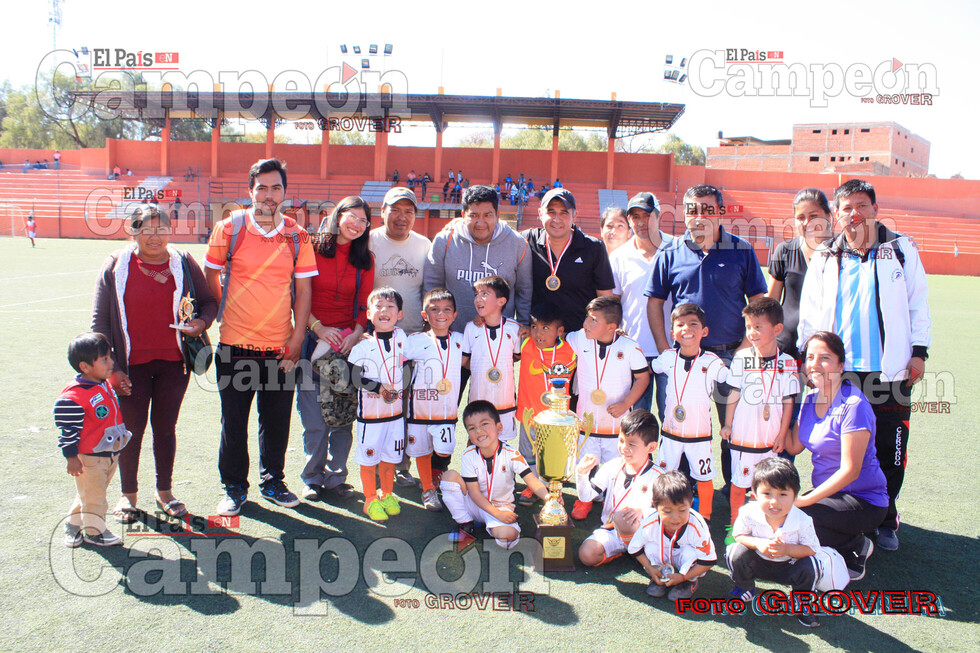 Postales de premiación de la Copa Tarija la Linda
