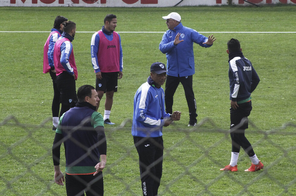 San José y Bolívar se enfrentan urgidos por su primera victoria