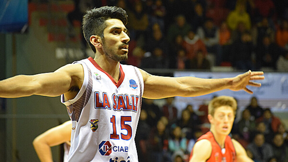 La Salle supera a Pichincha y no suelta la cima de su serie