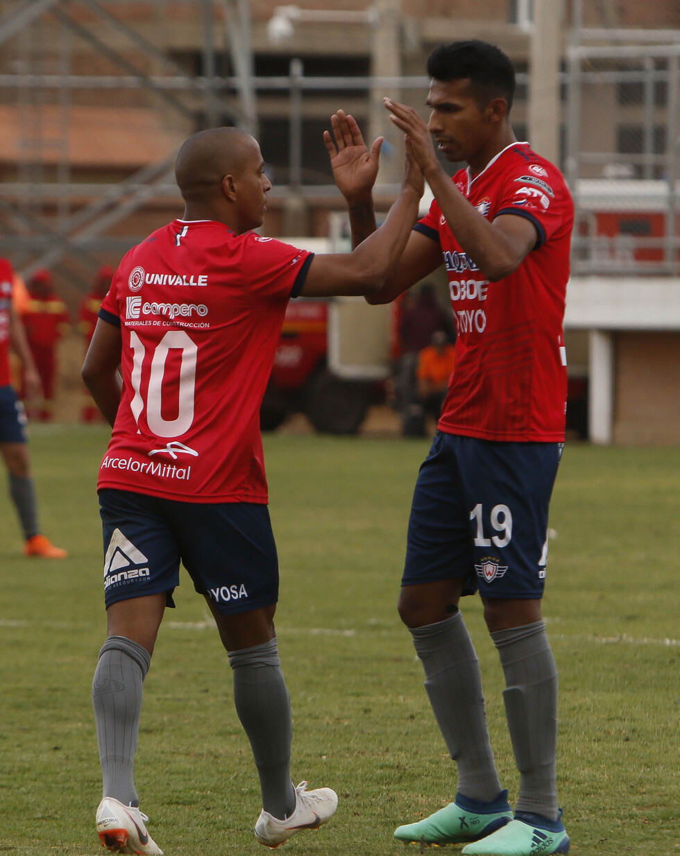 Wilstermann derrotó con un tiro penal a Guabirá