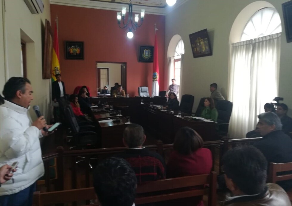 Asociaciones piden apoyo para el competitivo