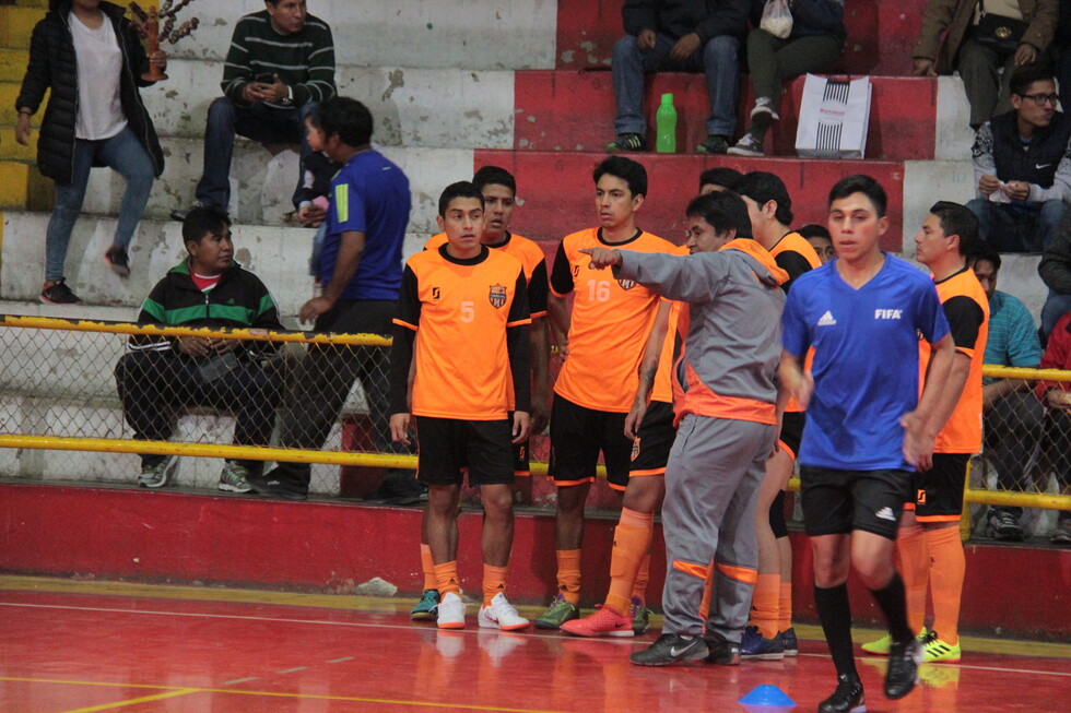 Nantes recibe al líder invicto de la Liga de Futsal