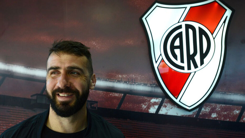 Pratto le pone pimienta a un posible encuentro con Boca