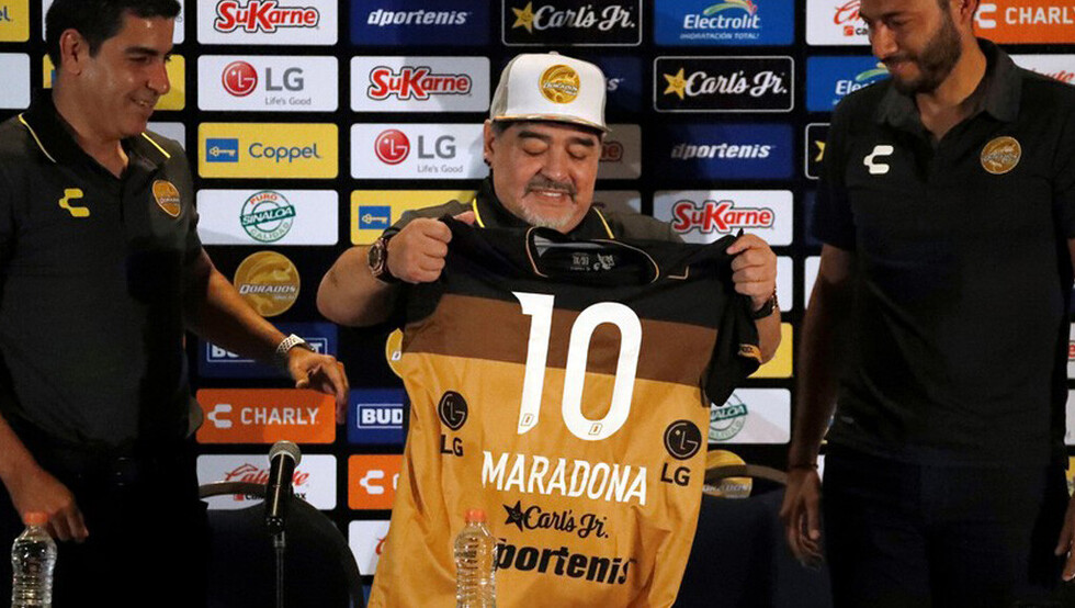 Diego Maradona llegó a México y tuvo su presentación en Dorados