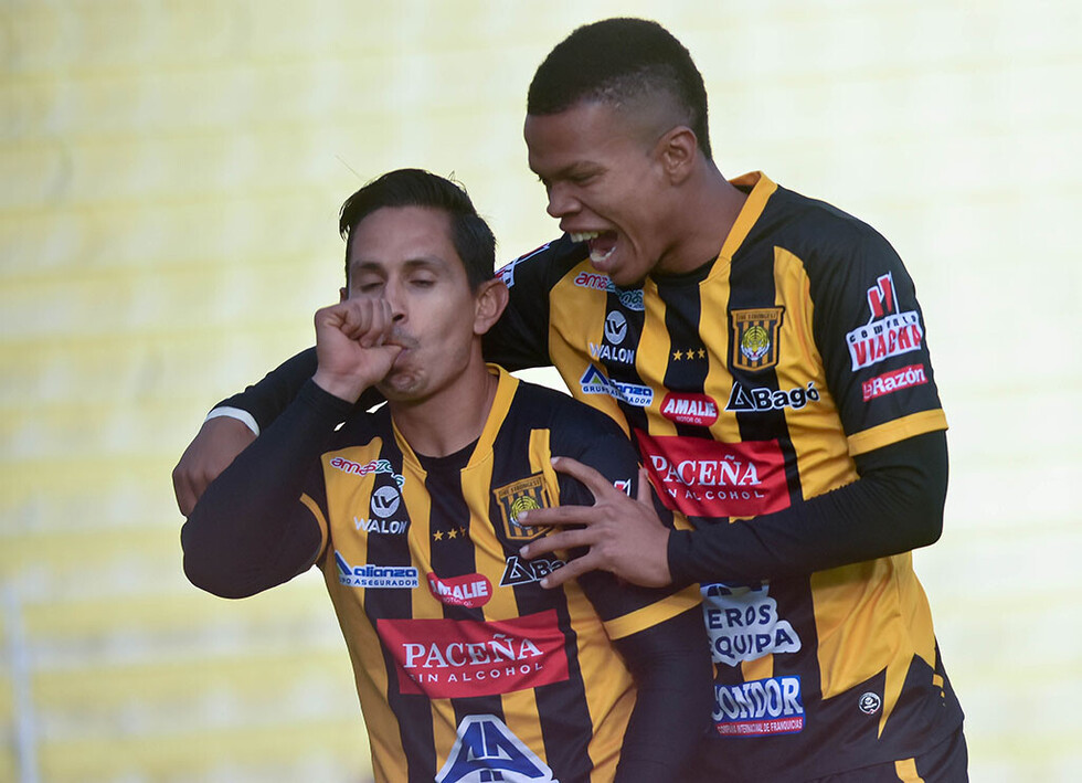 Aspirantes al título se enfrentan en la fecha 16