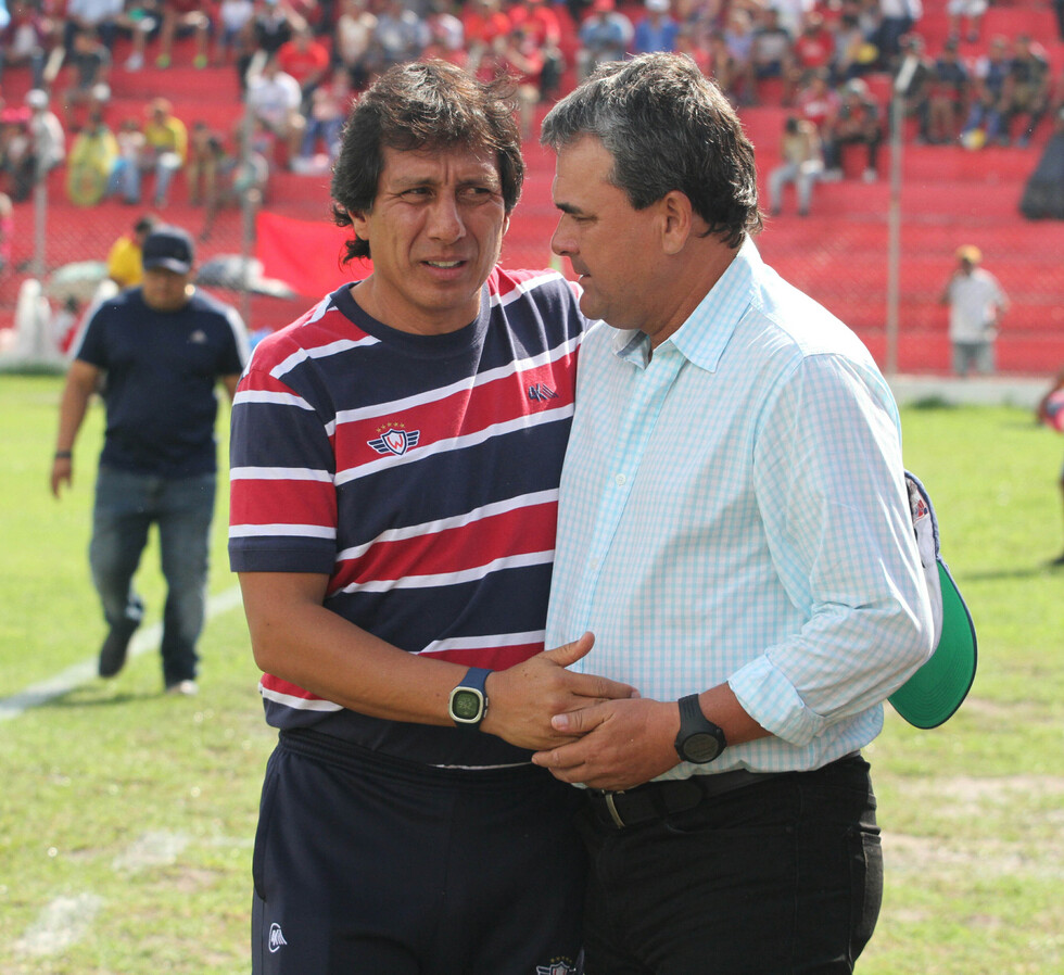 Cinco entrenadores cruceños dirigen en el torneo Clausura