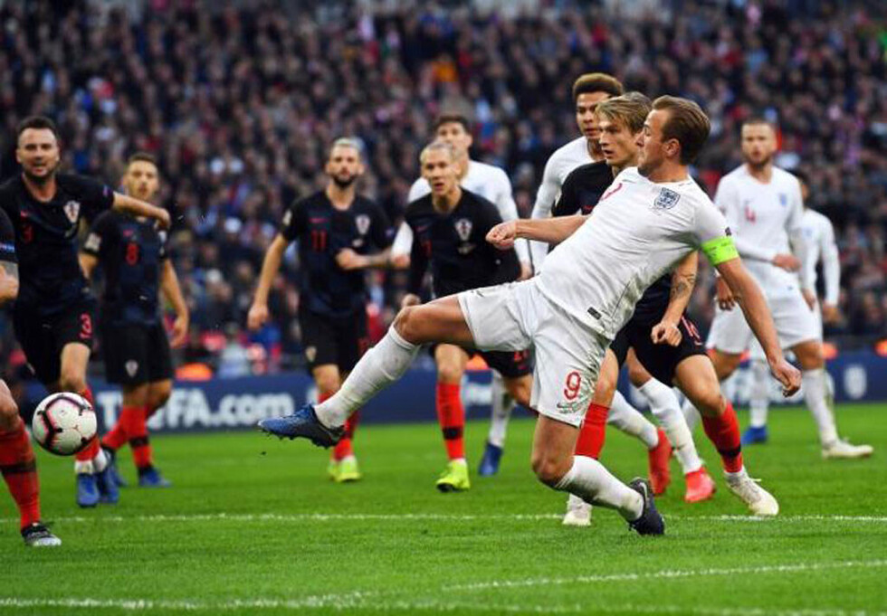 Inglaterra se convierte en fénix y deja a España fuera de fase