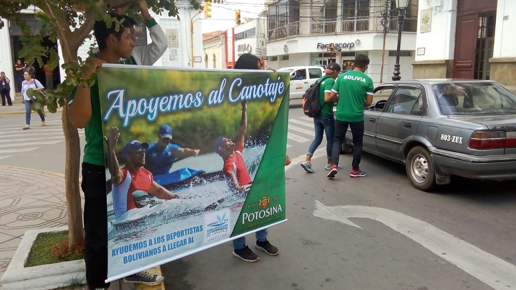 Selección Boliviana de Canotaje pide aportes frente a la Gobernación para llegar a los Juegos Sudamericanos