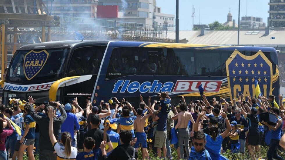 Condenan a un hincha de River Plate por apedrear el autobus de Boca Juniors