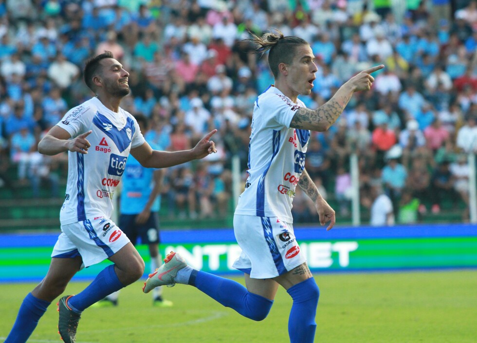 San José a paso de campeón le ganó a Blooming en Santa Cruz