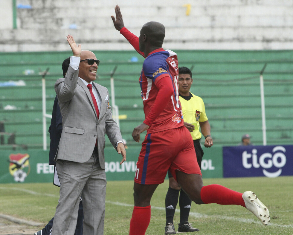 Diez clubes tienen entrenadores y tres están en búsqueda