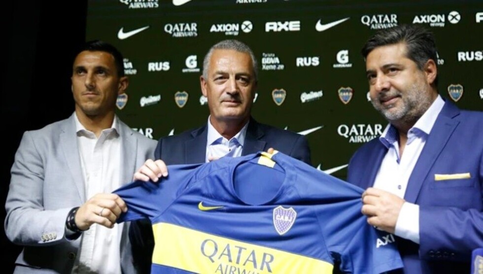Gustavo Alfaro fue formalmente presentado como técnico de Boca