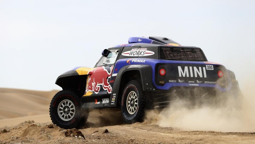 Sainz sigue, pero muy lejos del primer puesto