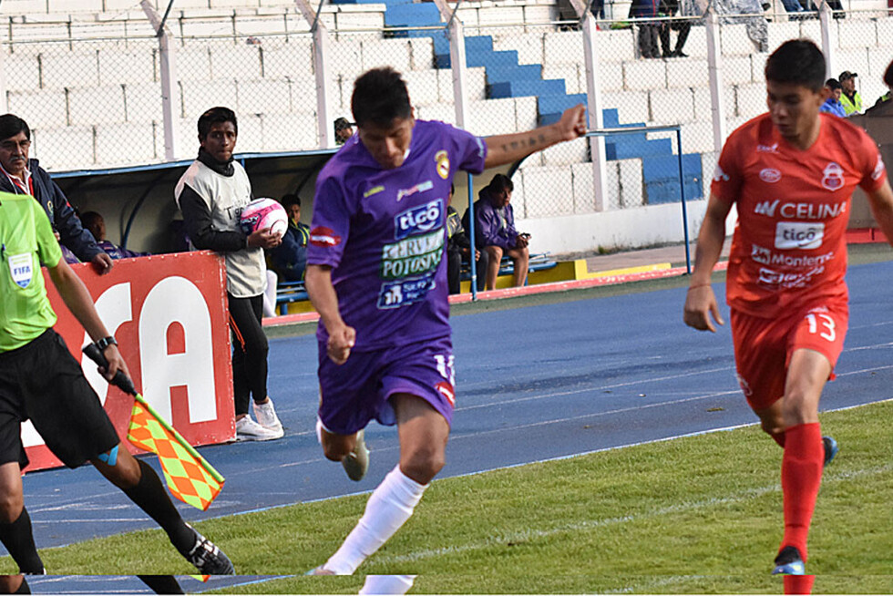 Aldo Gallardo marca en el triunfo de Real Potosí
