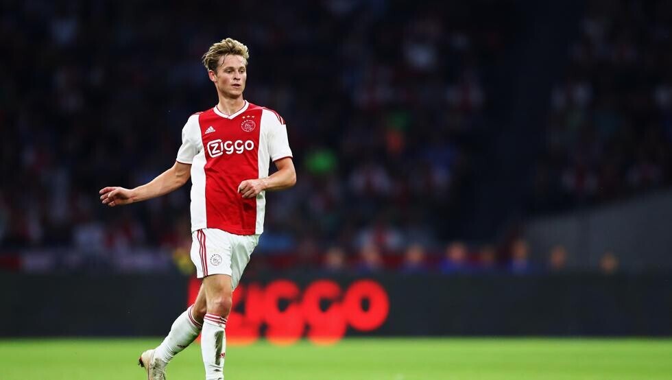 De Jong se va al Barcelona por 90 millones de euros