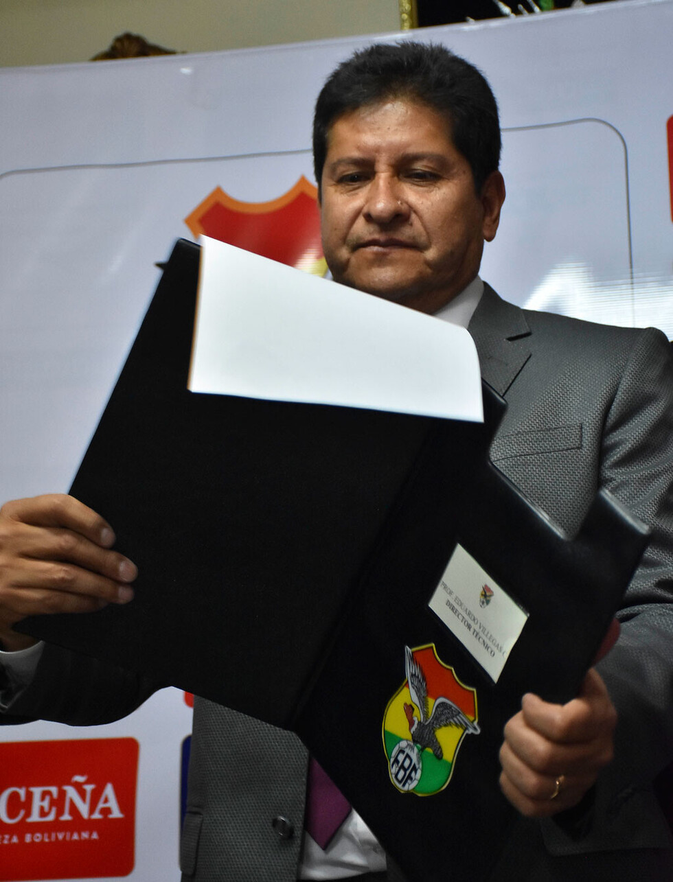 Villegas da su primera convocatoria nacional