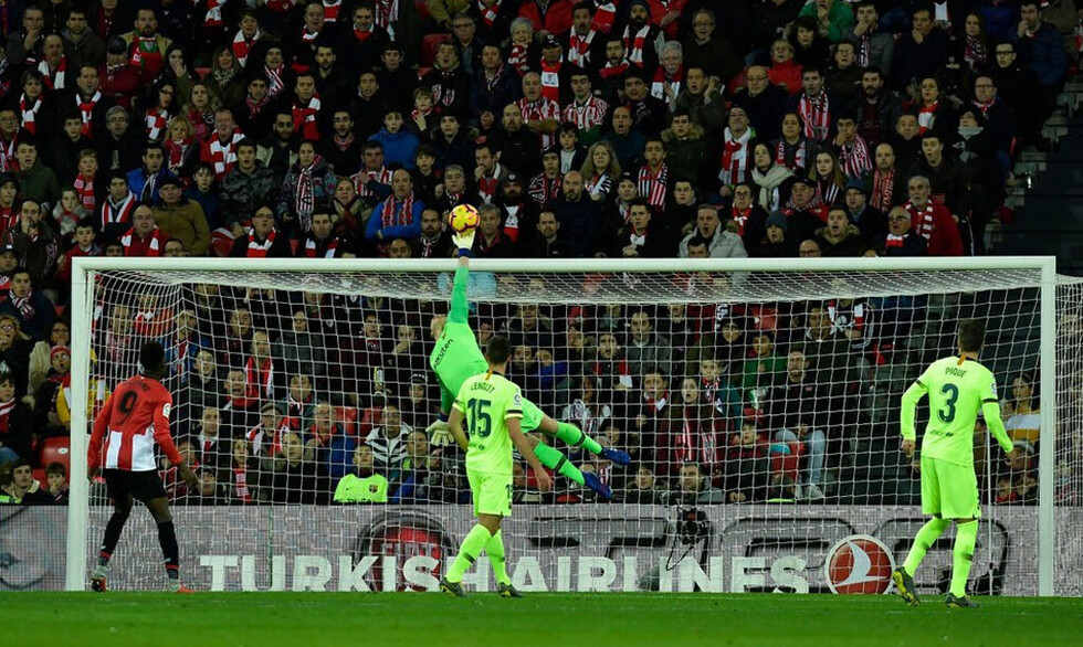 Ter Stegen impide la derrota del Barcelona en San Mamés