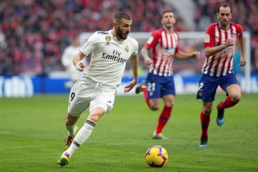 Florentino: “El Real Madrid no necesita un 9, Benzema es el mejor del mundo”