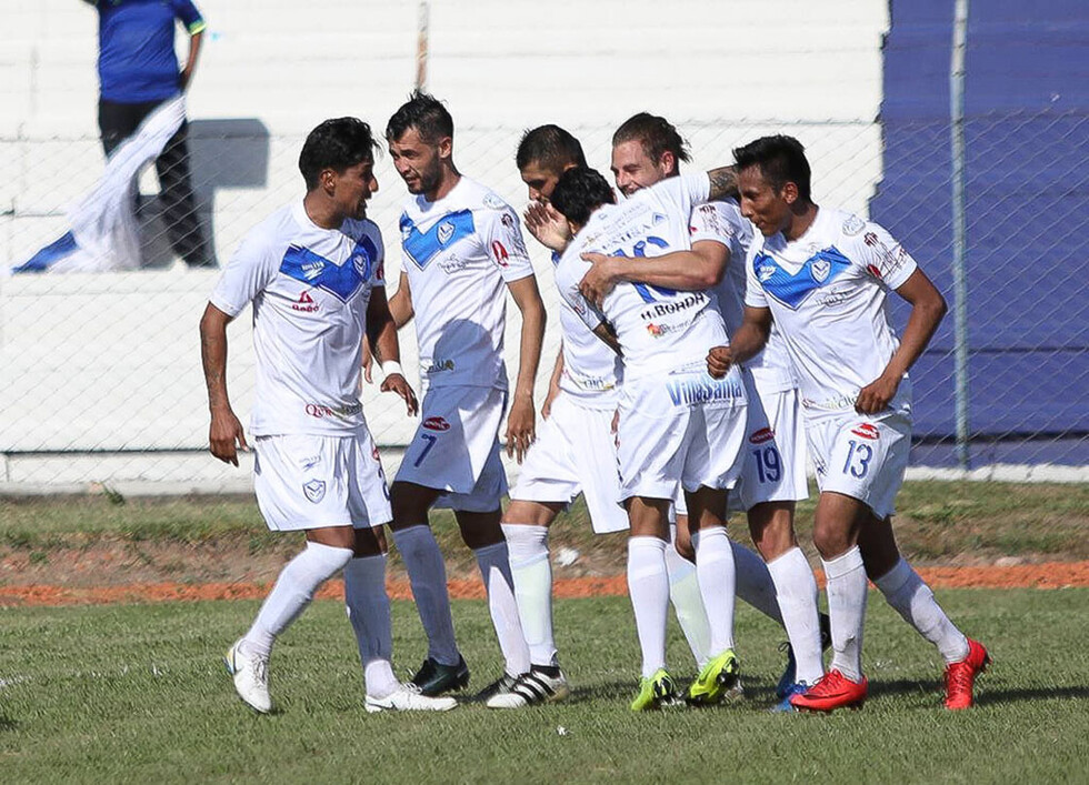 San José enfocado en el  Flamengo