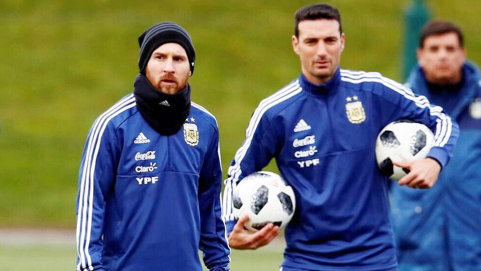 Scaloni en la segunda práctica definió a un socio para Messi