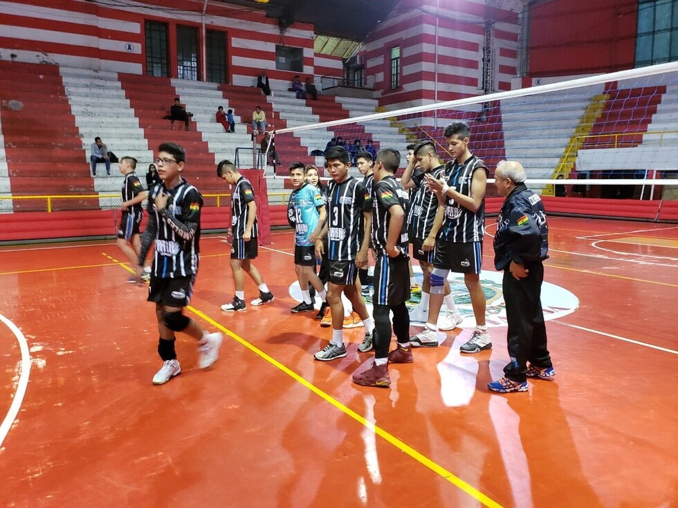 Arrancó en Tarija el Campeonato Nacional Infantil de vóley varones
