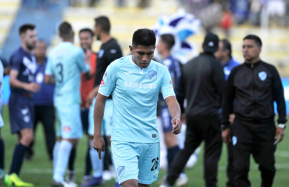 Bolívar dejó pasar puntos de oro en casa frente al Santo