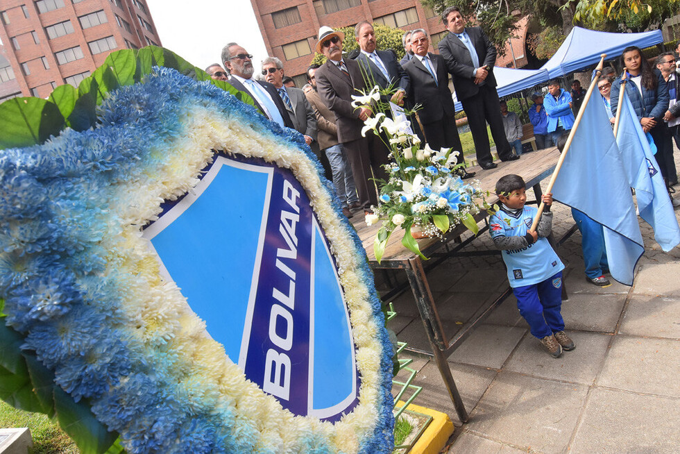 Promesas y anuncios en los 94 años de vida de Bolívar