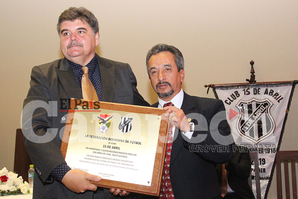 15 de Abril y un acto centenario que dejó momentos sublimes