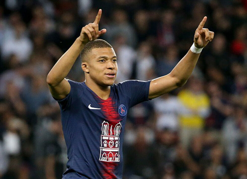 Mbappé se exhibe con el PSG campeón de Francia