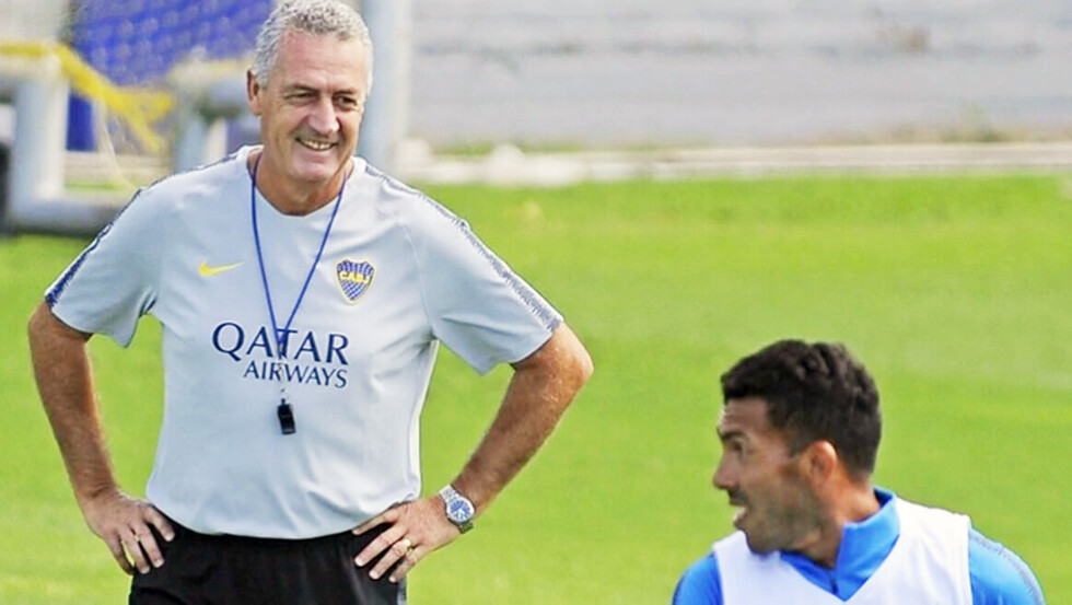 Alfaro evalúa poner a Tevez en Mendoza ante Rosario