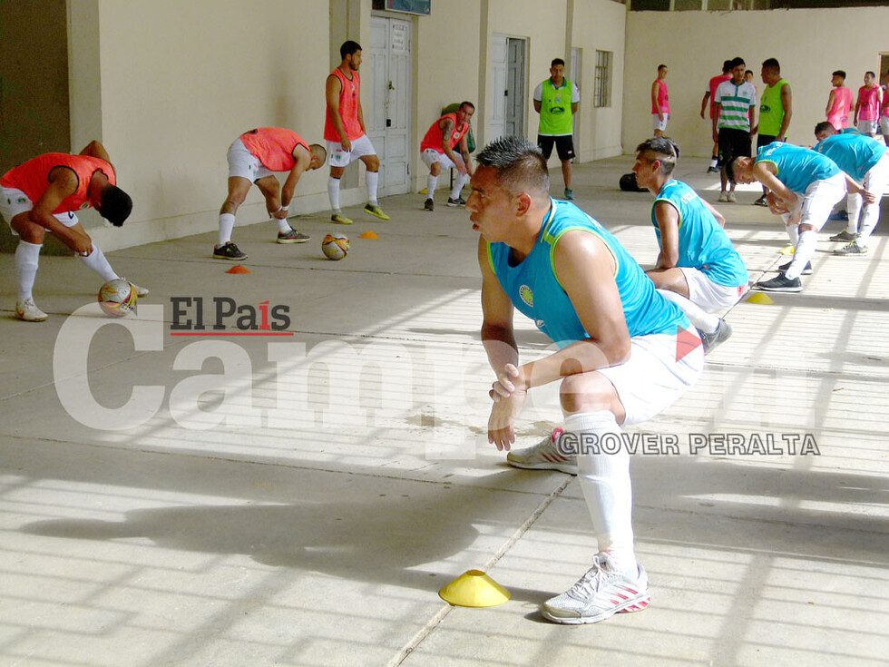 El “sprint” final de los tres invictos del fútbol tarijeño