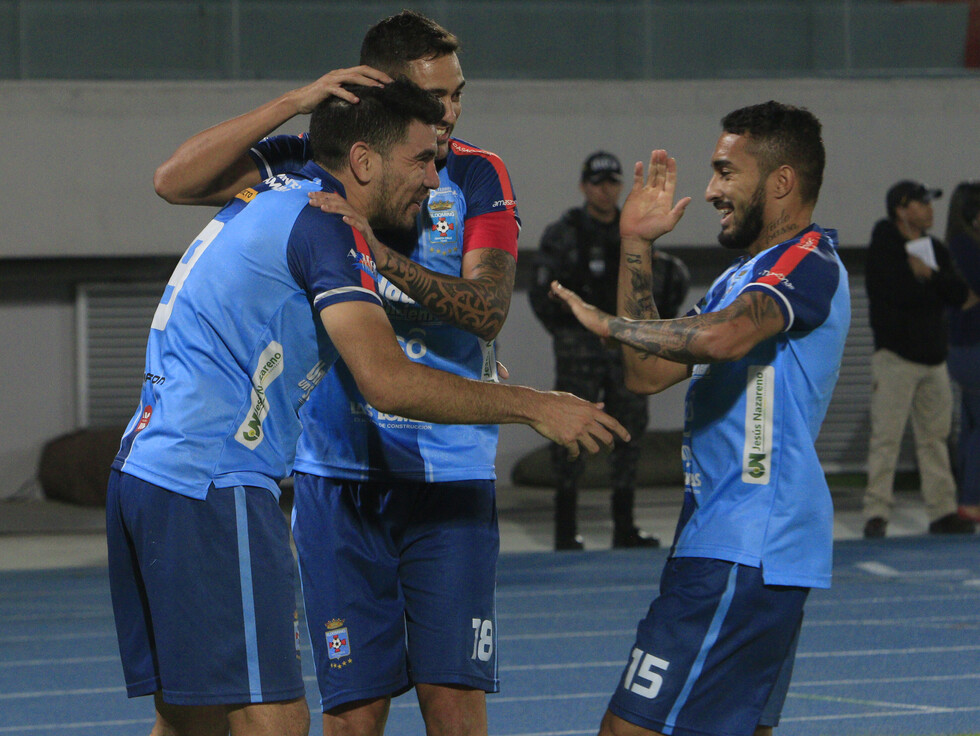Wilstermann recibe una paliza de Blooming en Cochabamba