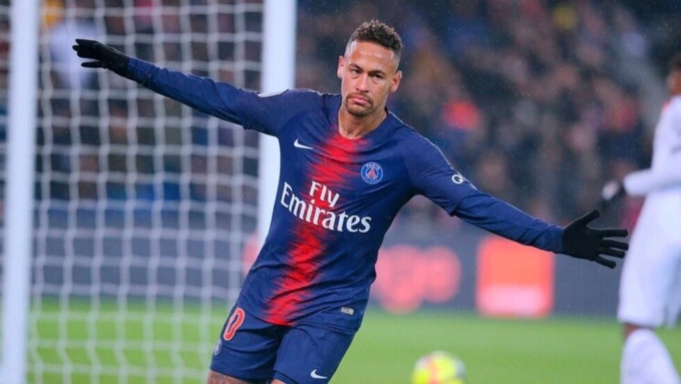 Neymar faltó a la práctica del PSG y no se descarta su salida