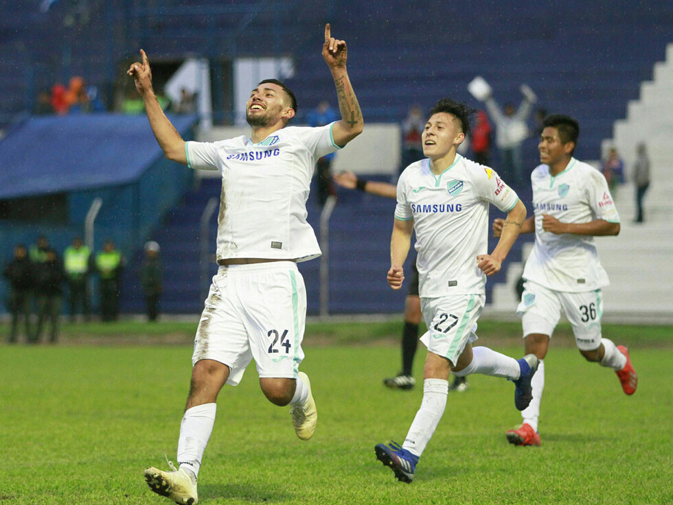 Bolívar defiende el título con triunfo ante Sport Boys