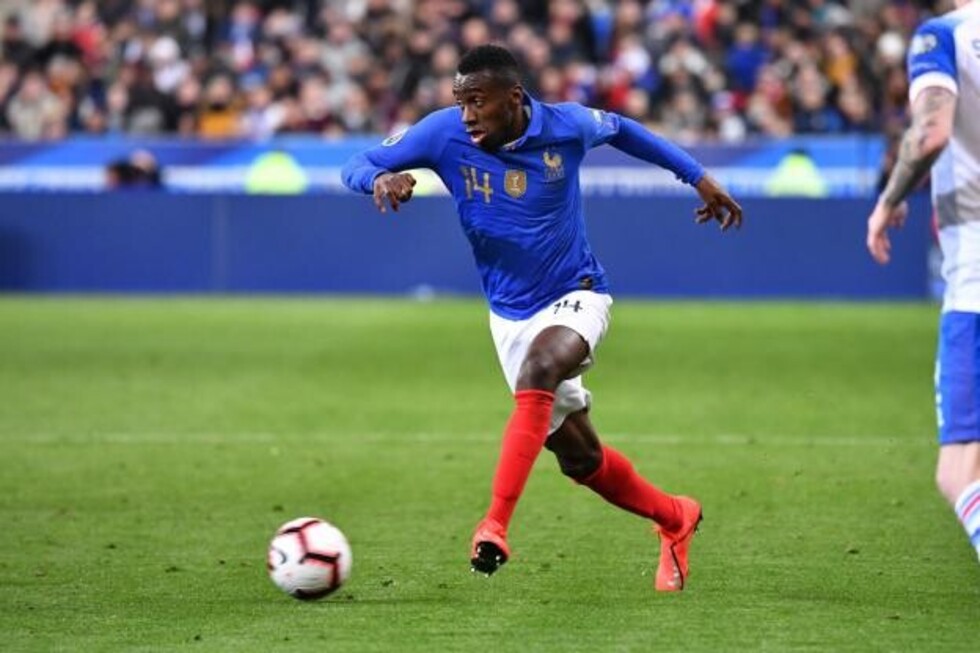 Blaise Matuidi se entrenó aparte por  una lesión