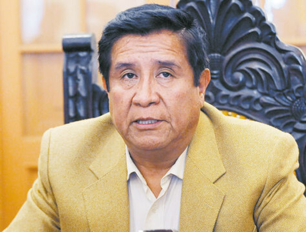 Cesar Salinas:"Hay jugadores que no sienten la polera, están pensando más en la billetera"