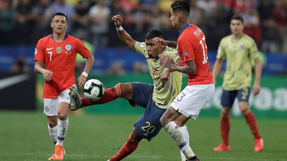 En un partido con mucho VAR, Chile deja fuera a Colombia en los penales
