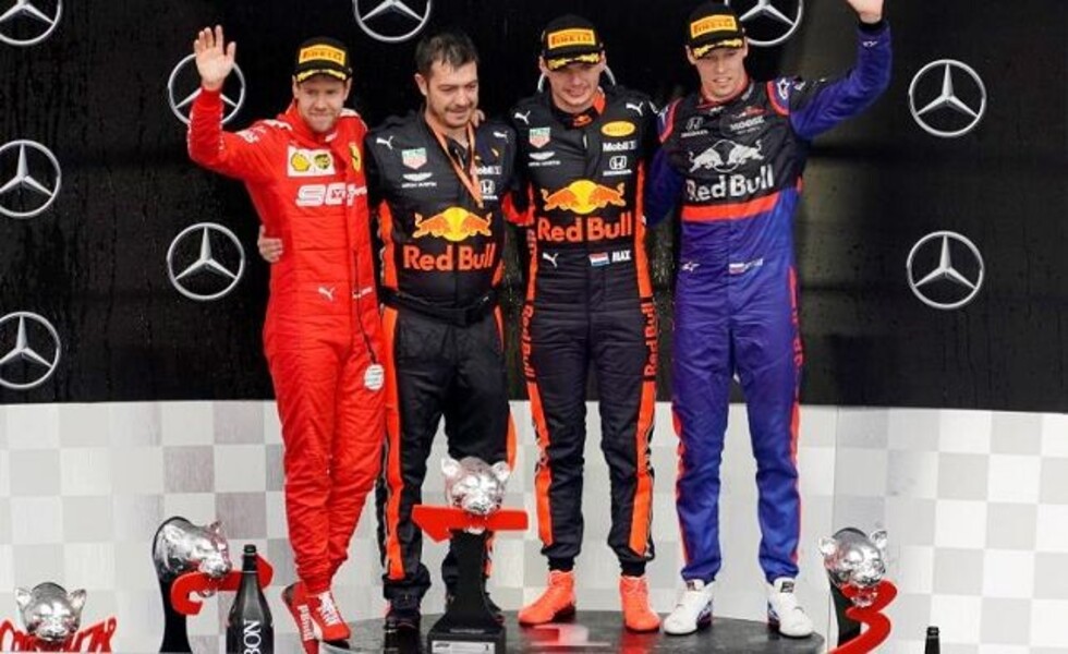 Verstappen reina en el caos del Premio alemán