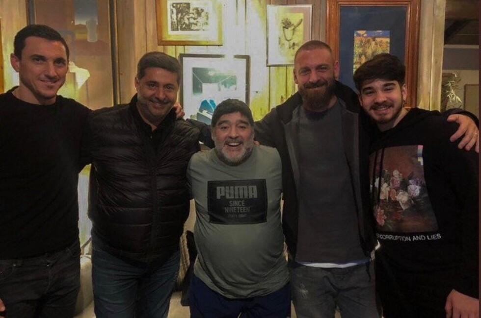 De Rossi visitó a Diego Armando Maradona