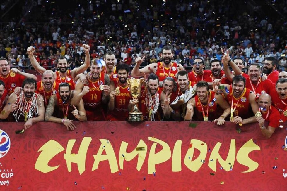 España repite reinado ante una Argentina con la frente en alto