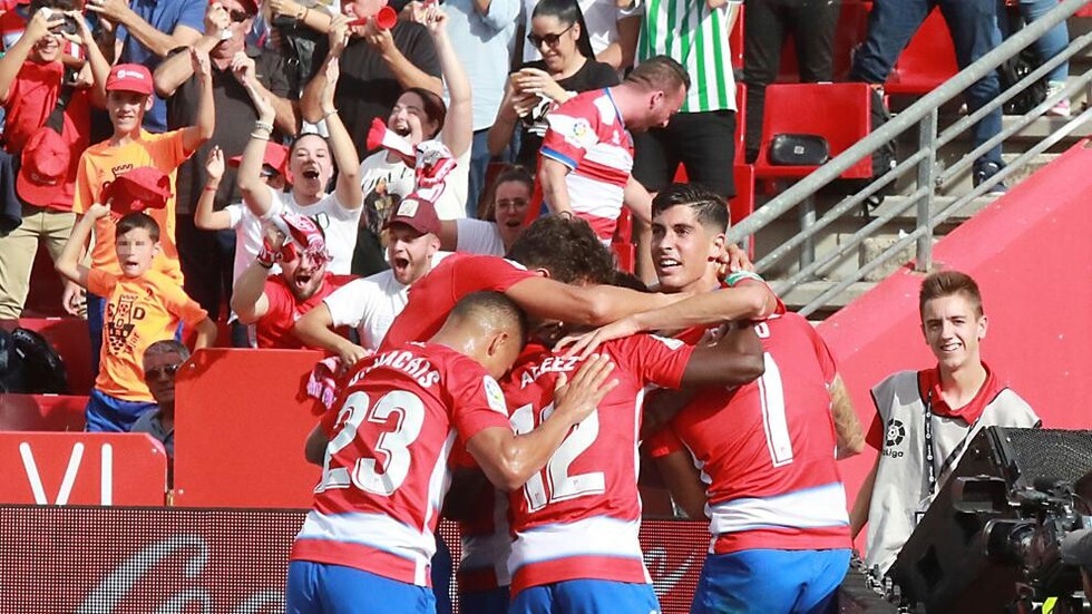 Goleada en la Premier, el Granada sorprendente y triplete de Muriel