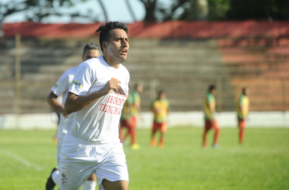 Real Santa Cruz se queda con el primer duelo frente a Vinto