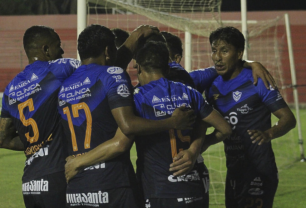 Estrada y jugadores colocan en orden a San José