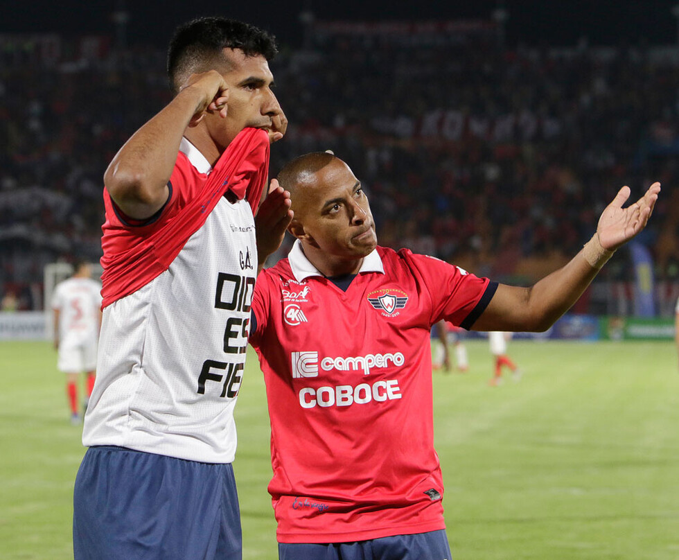 Wilstermann mantiene la ilusión de ganar el título