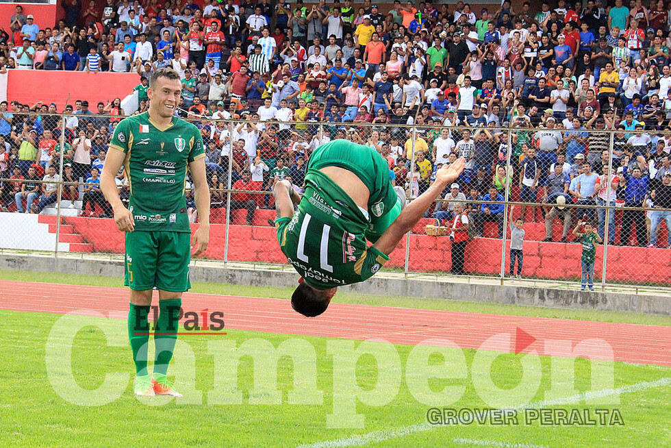 Postales de la semifinal de vuelta de Simón en el IV Centenario