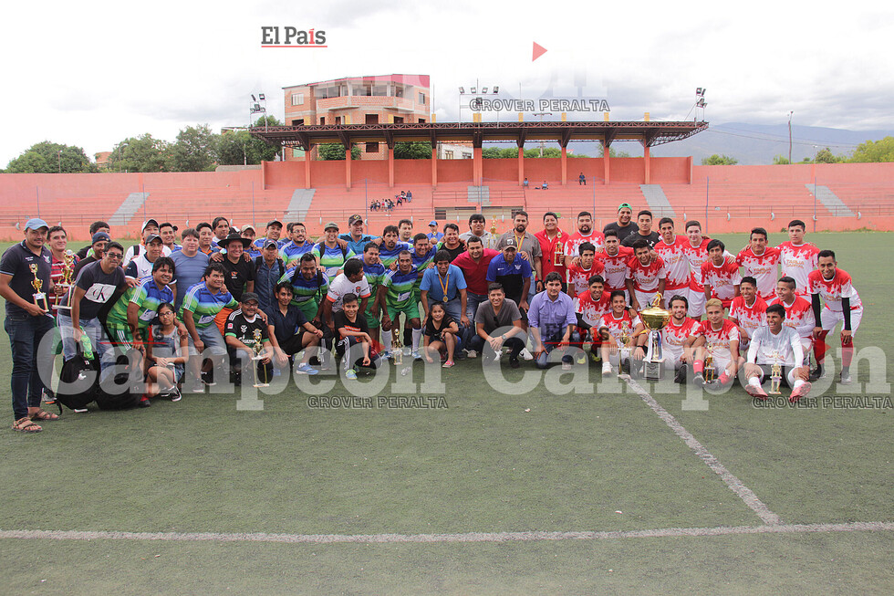 Postales del campeonato de ex promociones del colegio San Luis